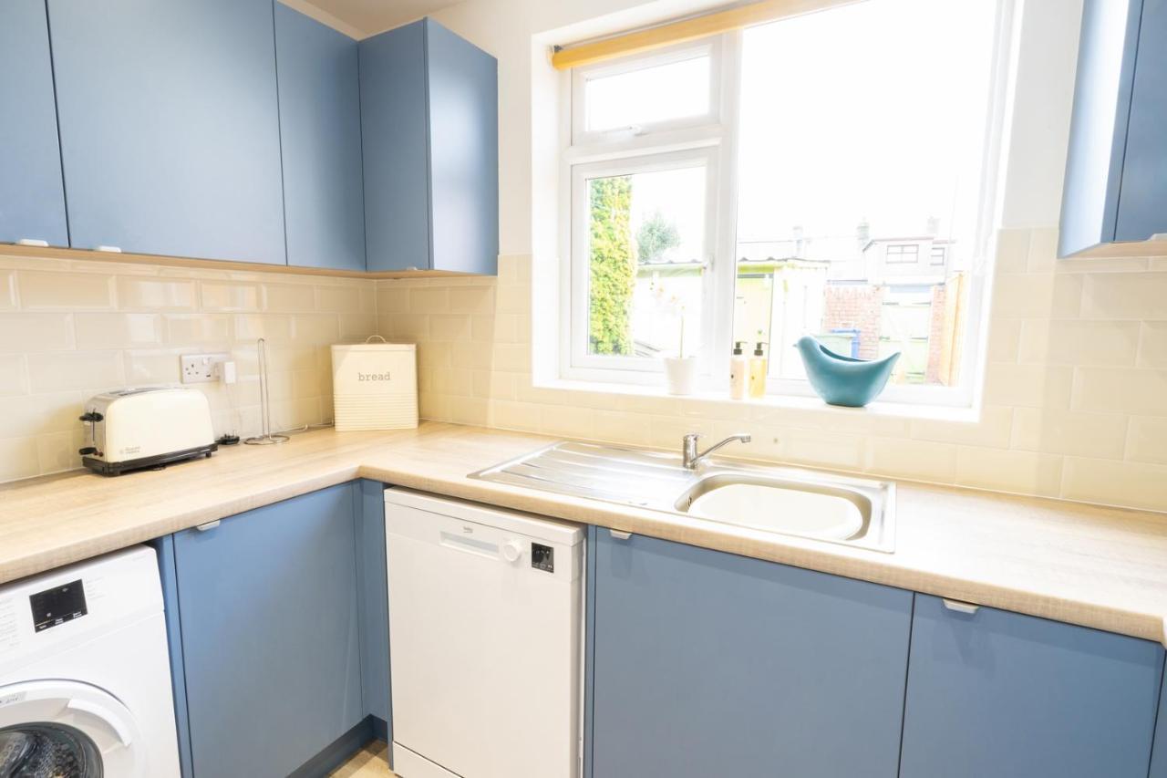 Newly-Renovated, Mid-Terrace Cottage In Porthmadog Esterno foto